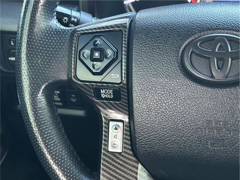 Used 2019 Toyota 4Runner SR5 AWD/4WD image 23