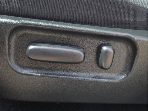 Used 2021 Toyota Tacoma TRD Sport w/ Technology Package RWD image 15