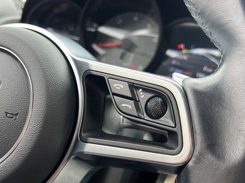Certified 2021 Porsche 718 Cayman S RWD image 22