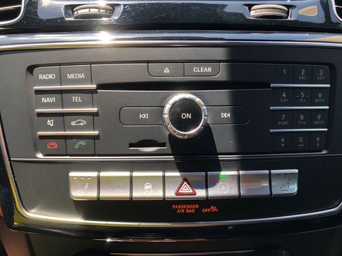 Used 2019 Mercedes-Benz GLS 450 4MATIC image 30