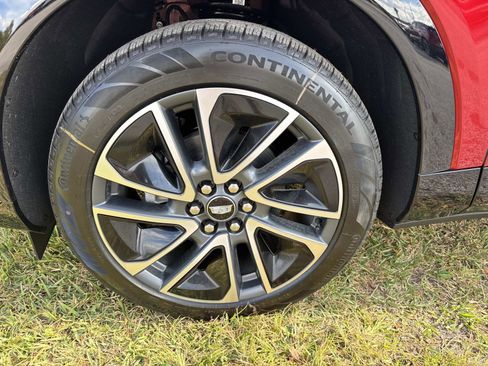 New 2026 Cadillac Optiq Sport 2 image 10