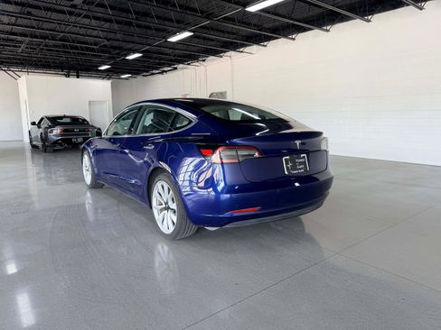 Used 2018 Tesla Model 3 Long Range image 4