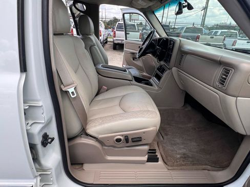 Used 2004 GMC Yukon XL SLT w/ Preferred Equipment Group RWD image 36