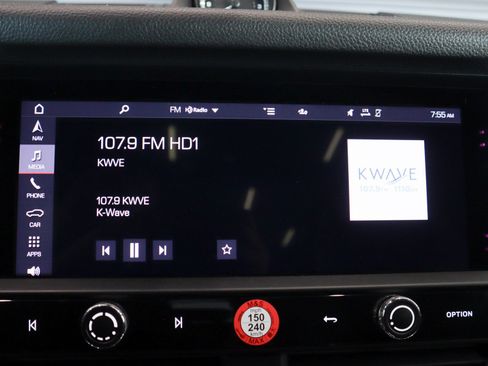 Certified 2023 Porsche Macan image 16