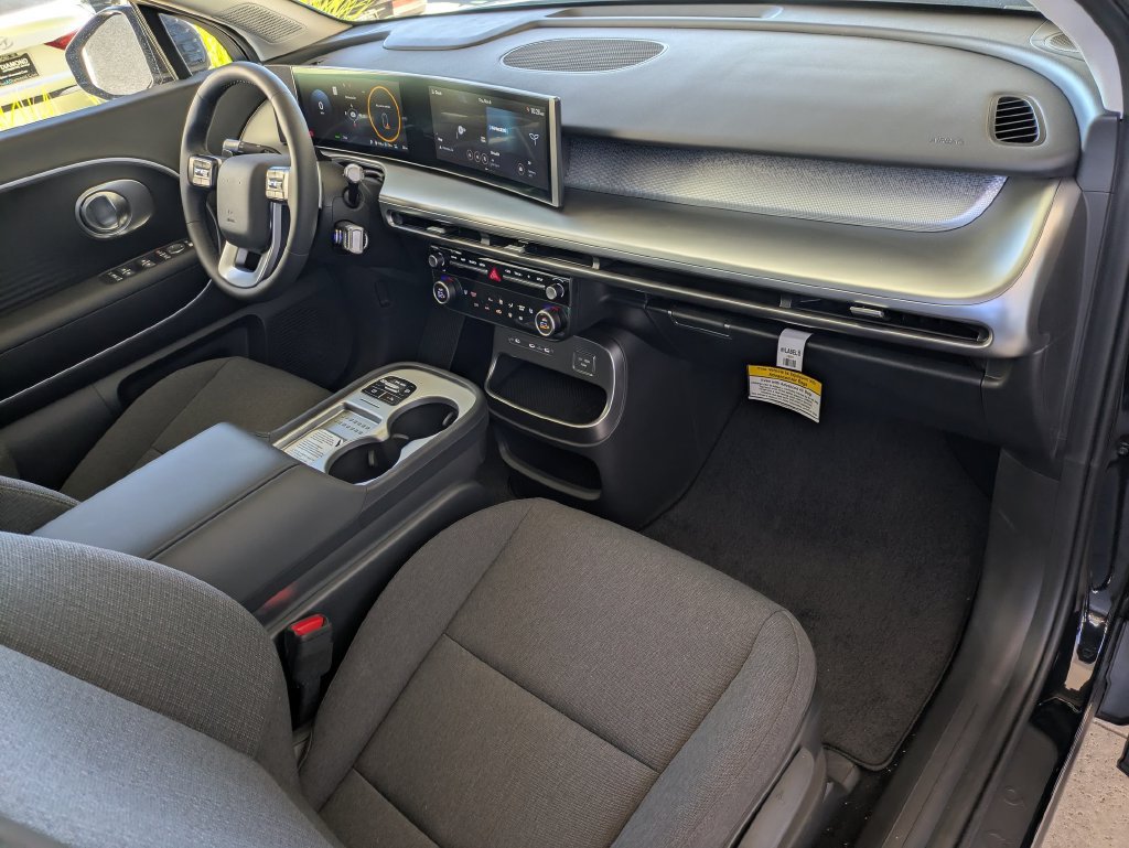 New 2026 Hyundai Ioniq 9 S RWD image 8