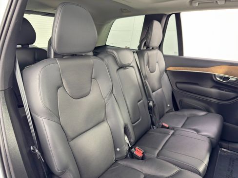 Used 2023 Volvo XC90 T8 Plus image 41