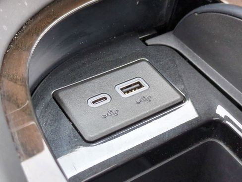 Certified 2024 Cadillac Escalade Sport Platinum w/ LPO, ONYX Package image 34