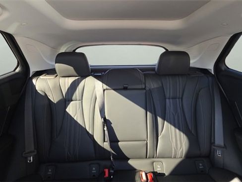 New 2026 Buick Envision Avenir image 13