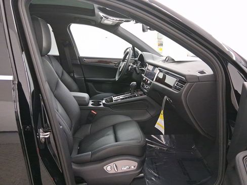 New 2026 Porsche Macan S image 36