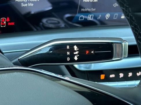 New 2026 Cadillac Lyriq Premium Luxury image 22