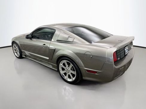 Used 2005 Ford Mustang GT RWD image 5