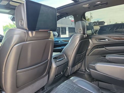 Used 2021 Cadillac Escalade ESV Sport Platinum w/ Heavy-Duty Trailer Package AWD/4WD image 14