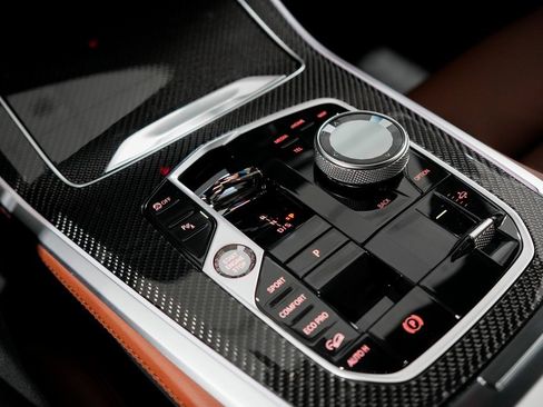 Used 2025 BMW X5 M60i image 18