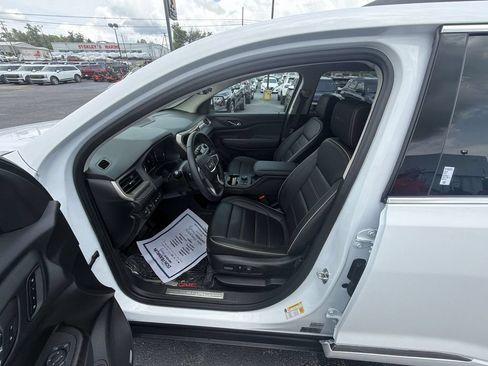 Used 2023 GMC Acadia Denali w/ Denali Ultimate Package AWD/4WD image 11