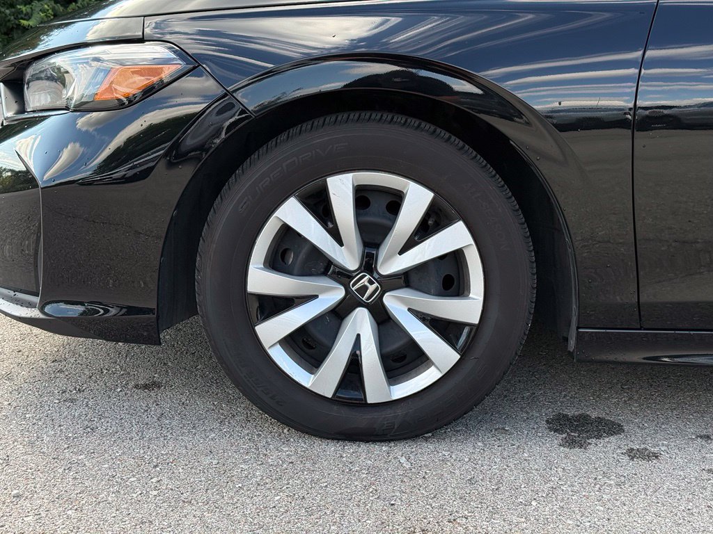 Used 2025 Honda Civic LX image 5