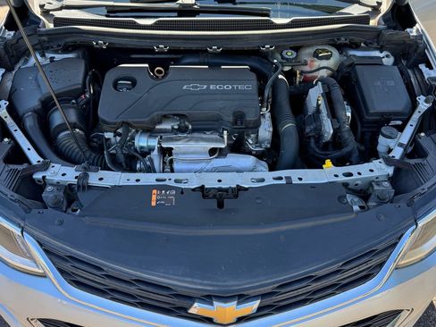 Used 2017 Chevrolet Cruze LS FWD image 25