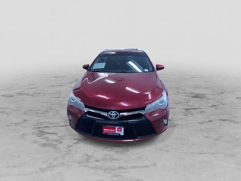 Used 2015 Toyota Camry SE image 4
