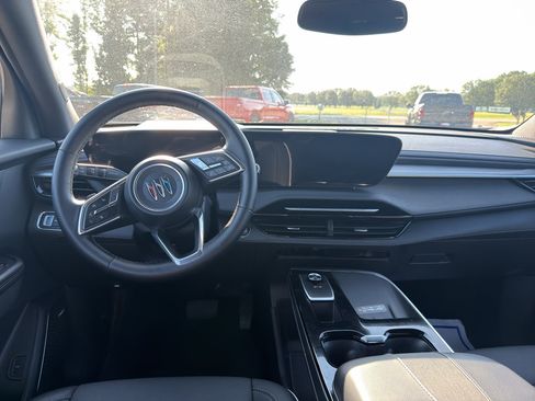 Used 2025 Buick Enclave Preferred FWD image 10