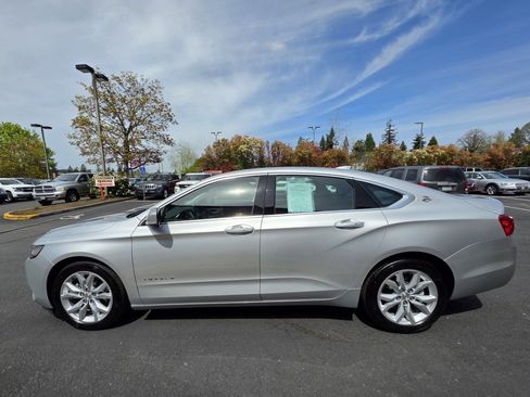 Used 2018 Chevrolet Impala LT FWD image 3