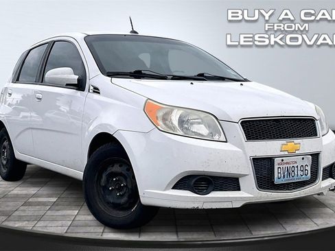 Used 2010 Chevrolet Aveo5 LS image 1
