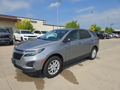 Used 2024 Chevrolet Equinox LT AWD/4WD image 3