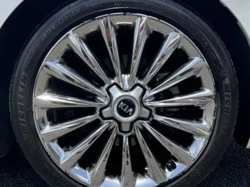 Used 2015 Kia K900 Luxury RWD image 14