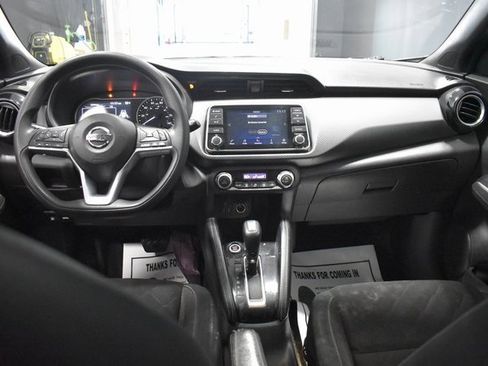 Used 2020 Nissan Kicks SV image 13