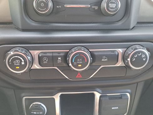 Used 2021 Jeep Wrangler Unlimited Sport image 21