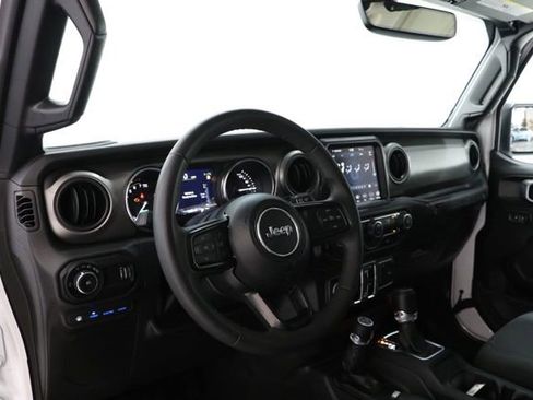 Used 2023 Jeep Wrangler Unlimited w/ 8.4" Radio Group AWD/4WD image 18