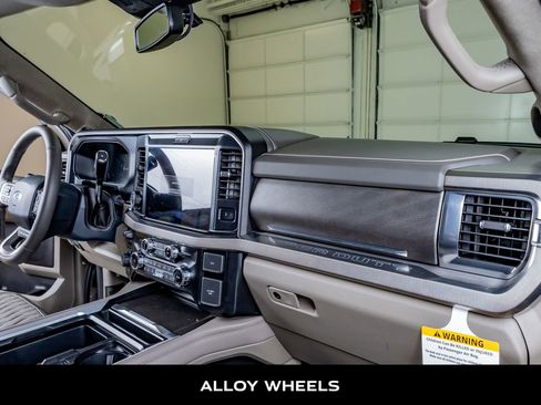 Used 2026 Ford F450 Platinum AWD/4WD image 18