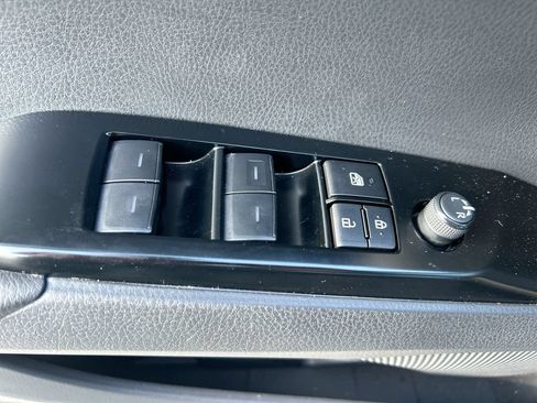 Certified 2025 Toyota Camry SE FWD image 13