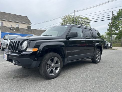 Used 2015 Jeep Patriot High Altitude AWD/4WD image 1