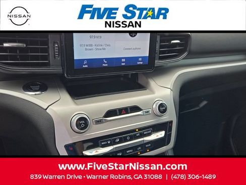 Used 2023 Ford Explorer XLT RWD image 20