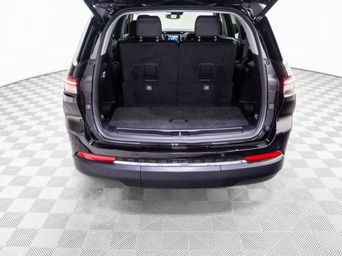 Used 2021 Jeep Grand Cherokee L Limited image 32