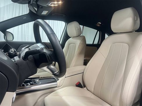 Used 2025 Mercedes-Benz GLA 250 4MATIC image 22