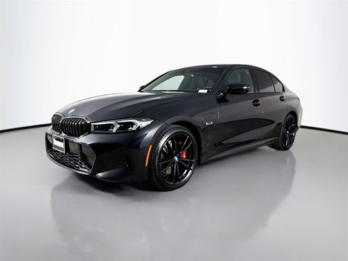 Certified 2023 BMW 330e w/ M Sport Package image 3
