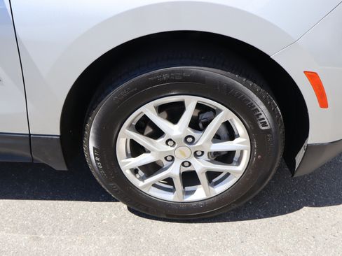 Used 2022 Chevrolet Equinox LT FWD image 37