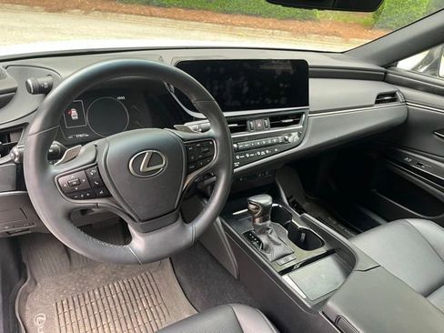 Used 2023 Lexus ES 300h w/ Premium Package FWD image 6