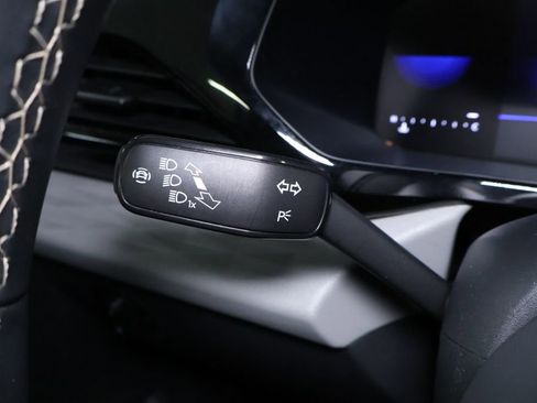 Used 2024 Volkswagen Taos S image 21