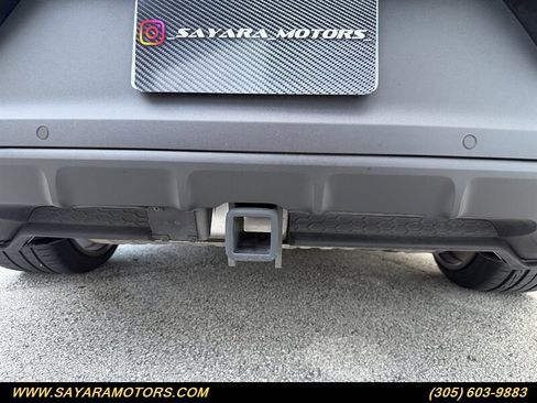 Used 2021 Porsche Cayenne Coupe image 23