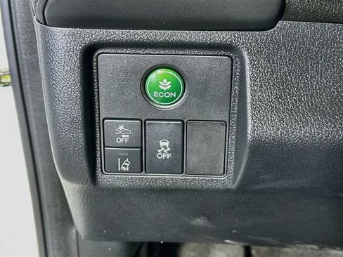Used 2022 Honda HR-V EX-L image 11