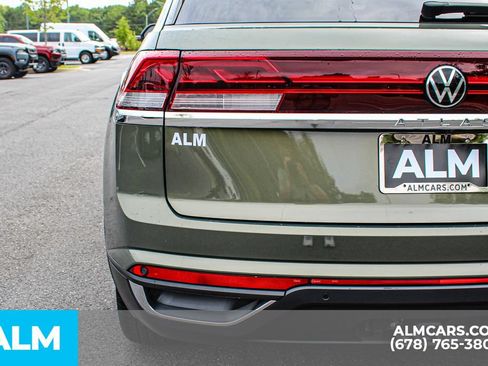 Used 2026 Volkswagen Atlas Cross Sport SE FWD image 12
