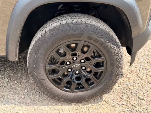 Used 2023 Chevrolet Colorado Trail Boss w/ Safety Package AWD/4WD image 19