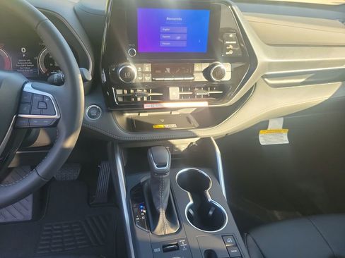 Certified 2026 Toyota Highlander XSE AWD/4WD image 21