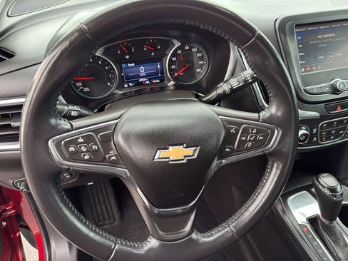 Used 2020 Chevrolet Equinox LT FWD image 16