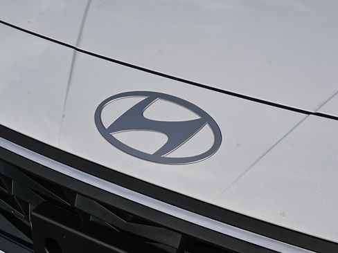 Certified 2026 Hyundai Elantra Sport FWD image 13