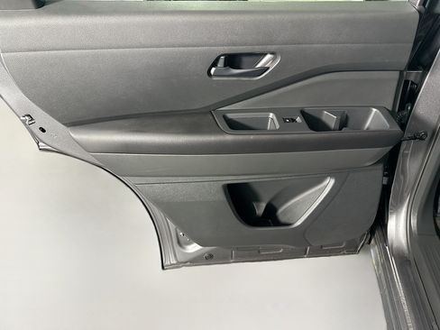 Used 2024 Nissan Pathfinder SV FWD image 26