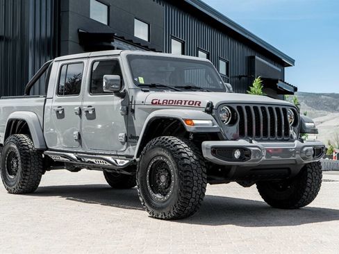 Used 2023 Jeep Gladiator Overland AWD/4WD image 1