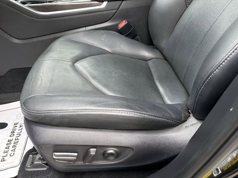 Used 2020 Toyota Highlander Limited image 25