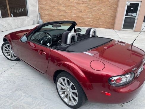 Used 2008 MAZDA MX-5 Miata Touring w/ Suspension Pkg RWD image 3